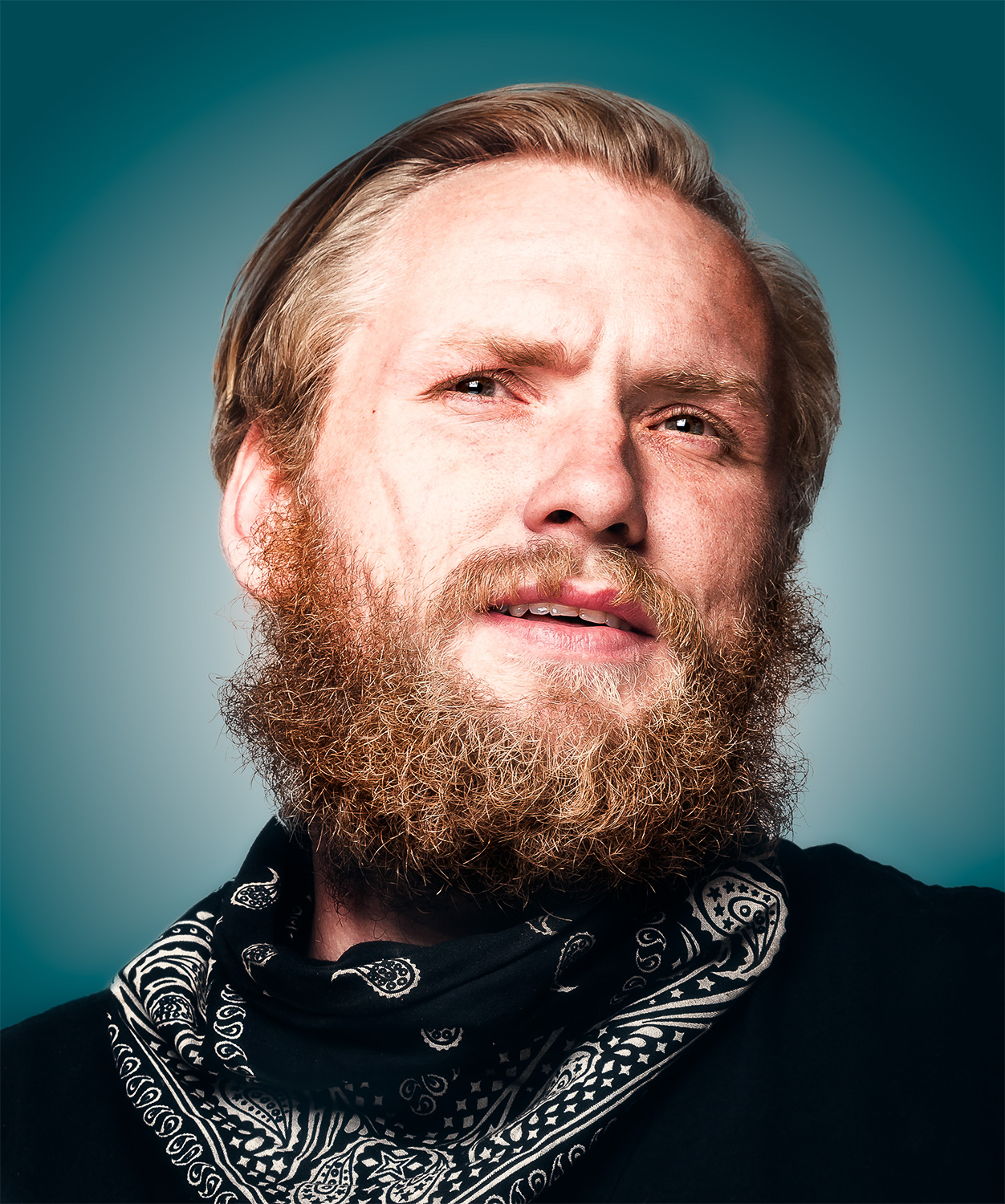 sized/scotty portrait